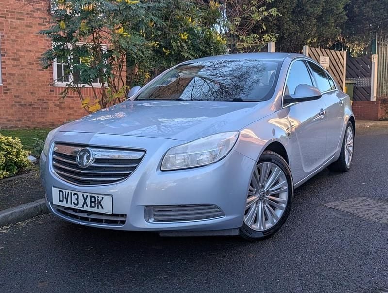 Begagnad Vauxhall Insignia 2013 Silver Halvkombi