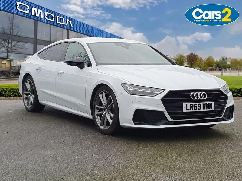 Used Audi A7 Black Edition 200 HP (147 kW) 2019 White Hatchback