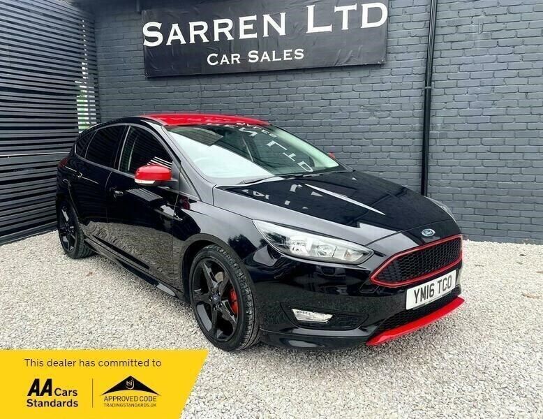 Black Used 2016 Ford Focus Zetec Hatchback | £6,995 (A bit pricey) - Image 1/4