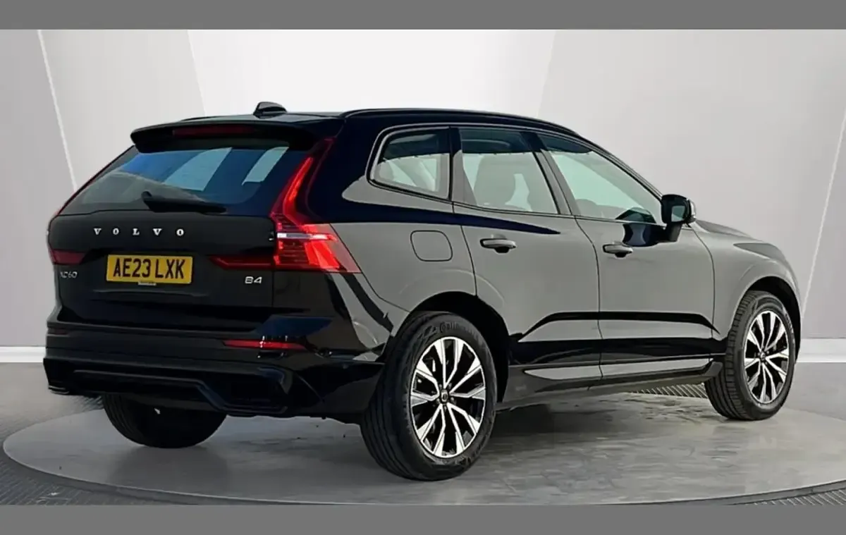 Used Volvo XC60 Plus 194 HP (142 kW) 2023 Black SUV