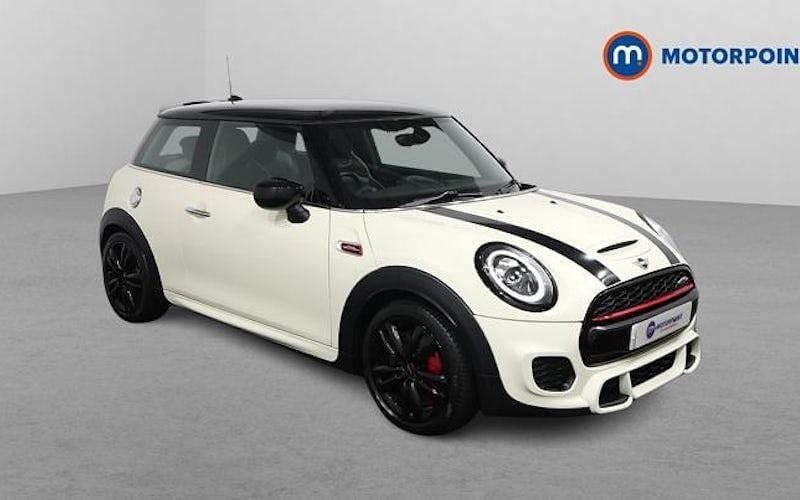 Begagnad Mini John Cooper Works Hatch 231 HK (169 kW) 2021 Halvkombi