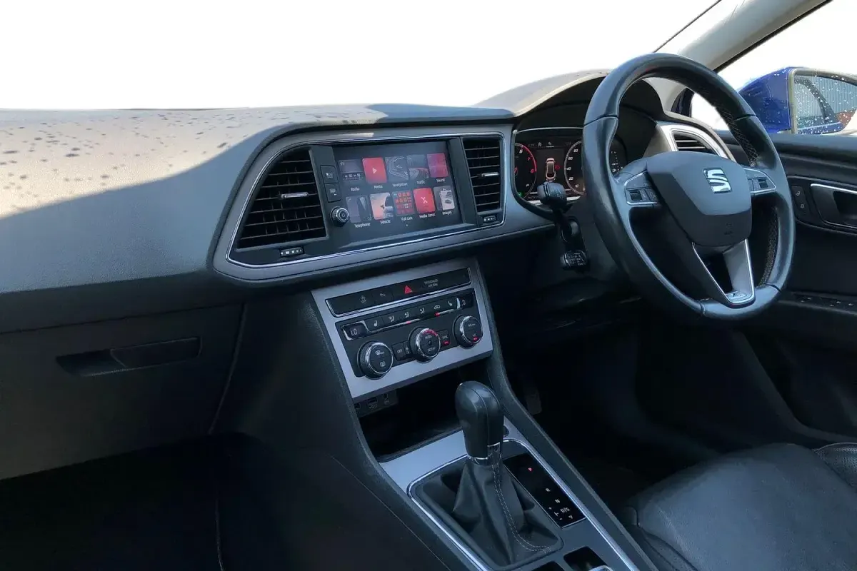 Used Seat Leon XCELLENCE Lux 190 HP (139 kW) 2019 Blue Estate