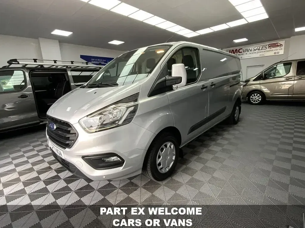 Used Ford Transit Custom Trend 130 HP (95 kW) 2022 Silver Van