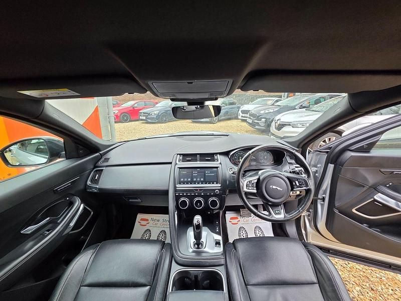 Used Jaguar E-Pace R-Dynamic 180 HP (132 kW) 2019 Silver SUV