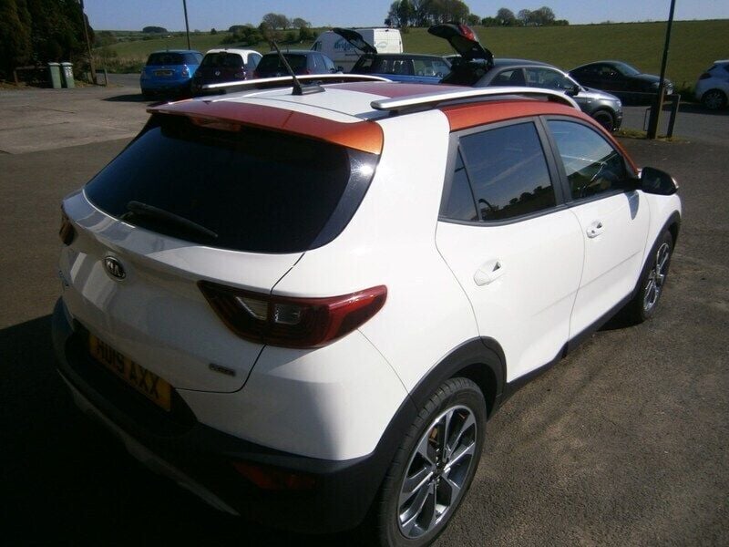 Used Kia Stonic 118 HP (86 kW) 2019 White SUV
