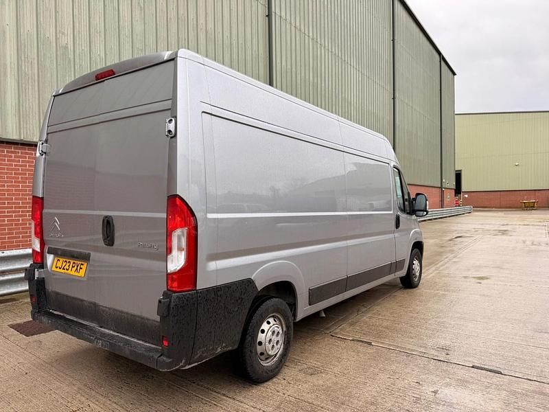 Used Citroën Relay 140 HP (102 kW) 2023 Grey Van