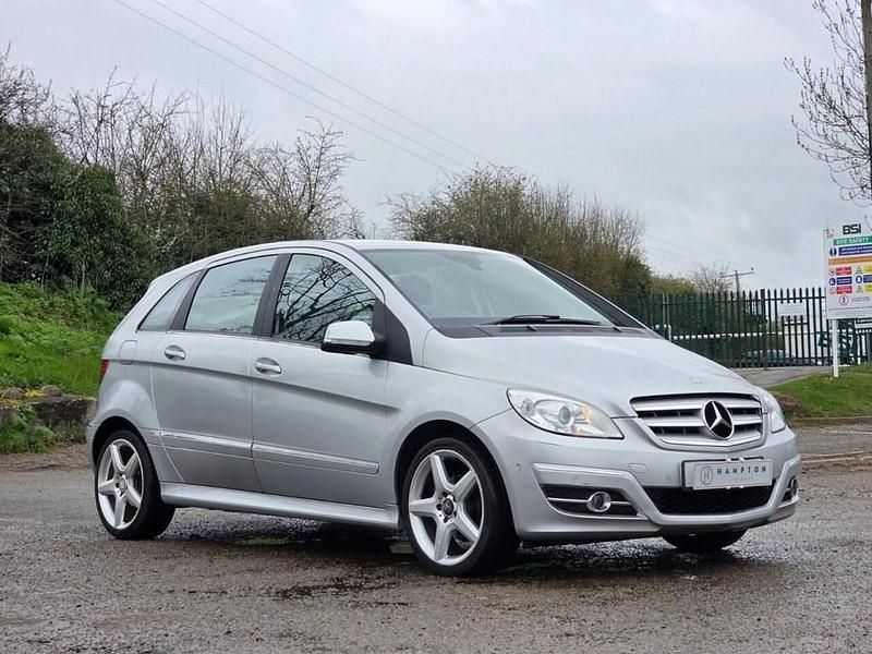 Used Mercedes B180 116 HP (85 kW) 2011 Silver MPV