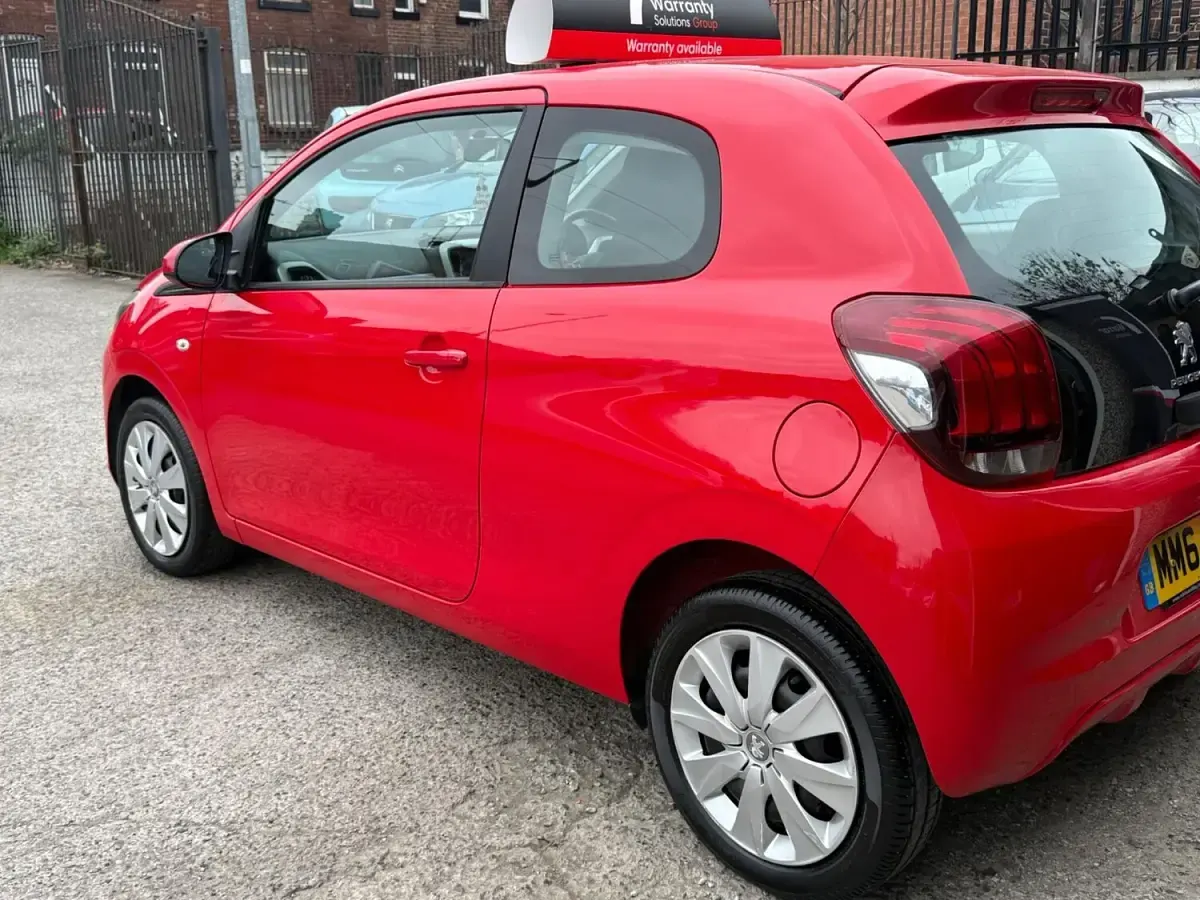Used Peugeot 108 Active 68 HP (50 kW) 2014 Red Hatchback