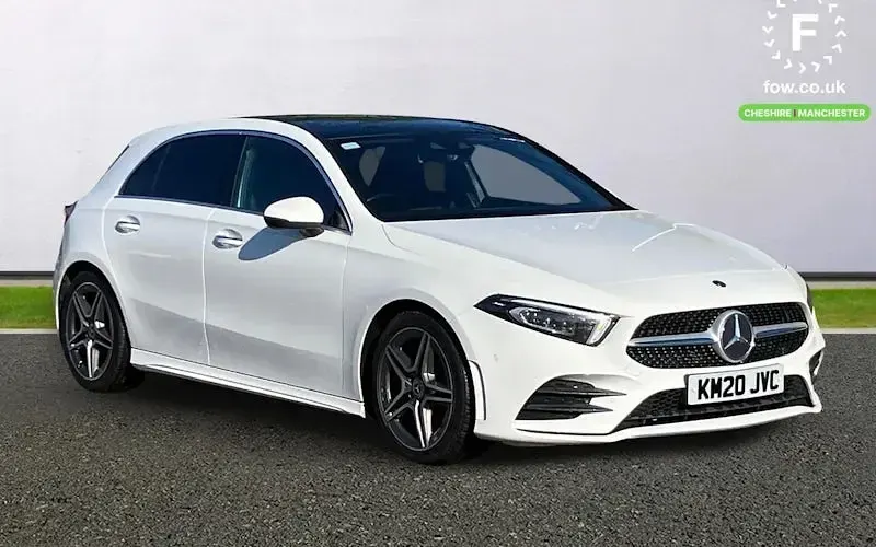 Begagnad Mercedes A250 AMG Line Premium Plus 224 HK (164 kW) 2020 Halvkombi