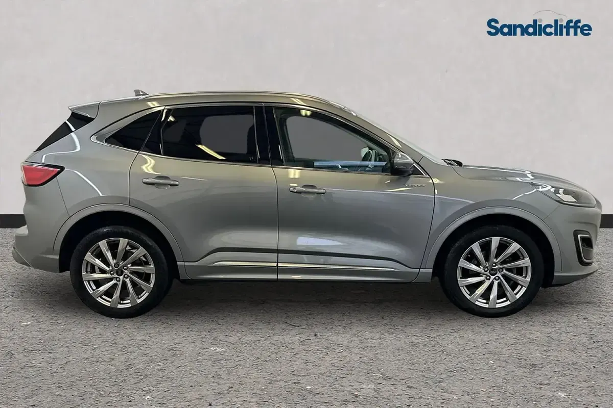 Used Ford Kuga Vignale 225 HP (165 kW) 2023 Silver SUV