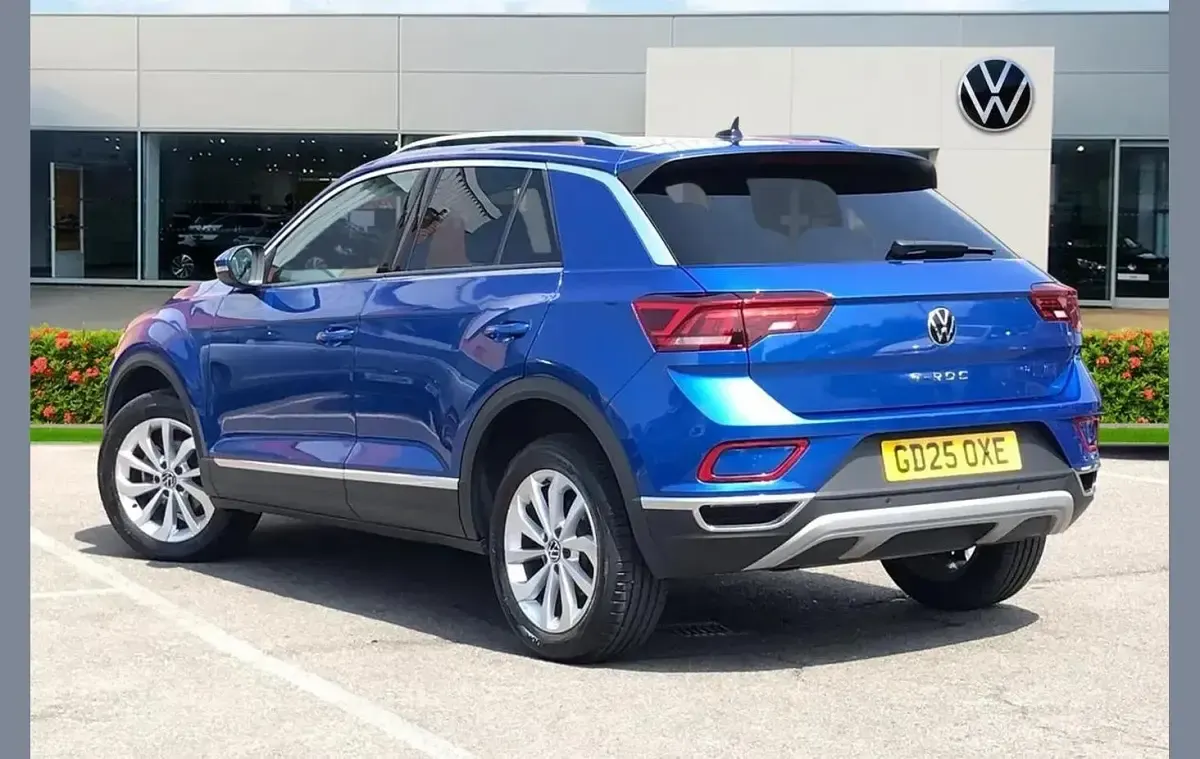 Used VW T-Roc Style 150 HP (110 kW) 2025 Blue SUV