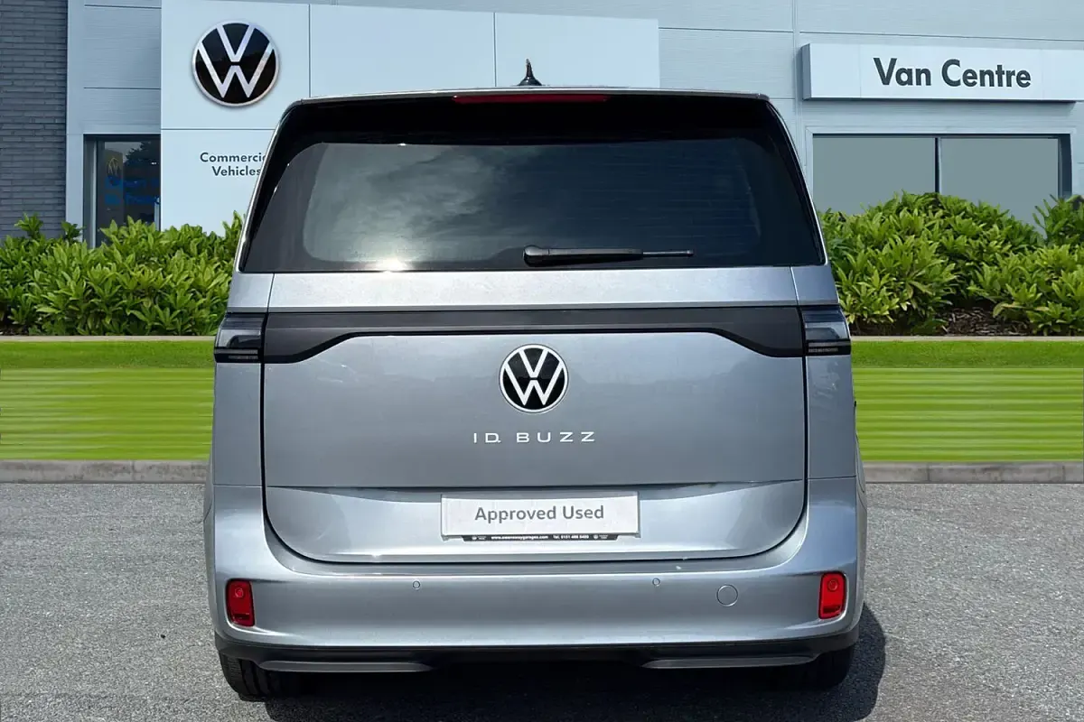 New VW ID. Buzz 210 kW (286 HP) 2026 Silver MPV