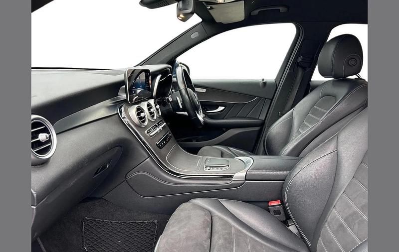 Used Mercedes GLC220 AMG line 191 HP (140 kW) 2020 Blue SUV