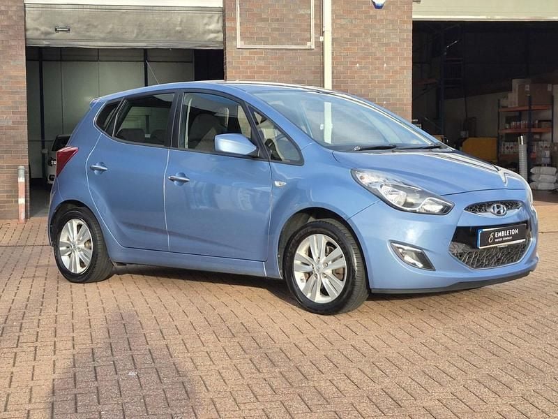 Used Hyundai ix20 Active 90 HP (66 kW) 2014 Blue Hatchback
