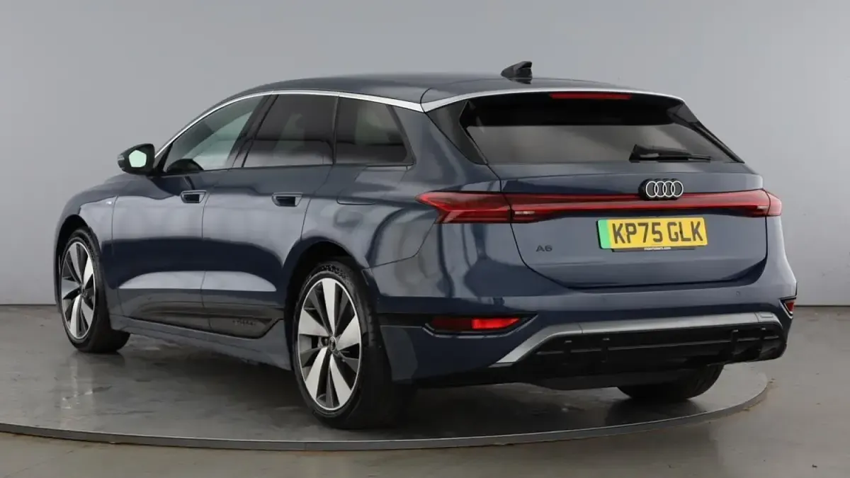 New Audi A6 e-tron S-Line 100 kW (136 HP) 2025 Plasma blue Estate
