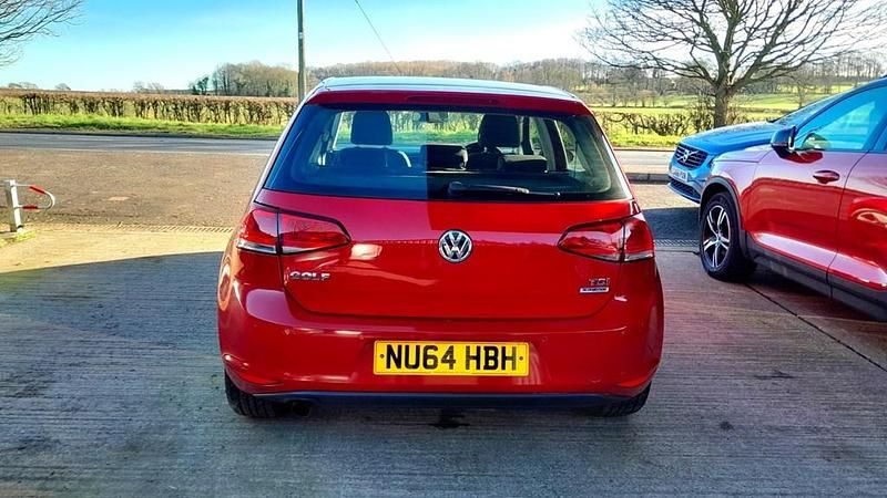 Used VW Golf VII Match 105 HP (77 kW) 2014 Red Hatchback