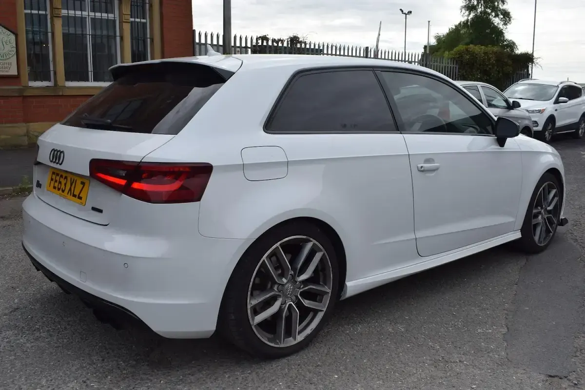 Used Audi S3 Sportback Sport 300 HP (220 kW) 2013 White Hatchback
