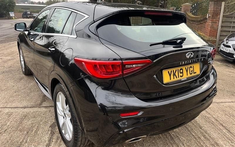 Used Infiniti Q30 Luxe 156 HP (114 kW) 2019 Hatchback