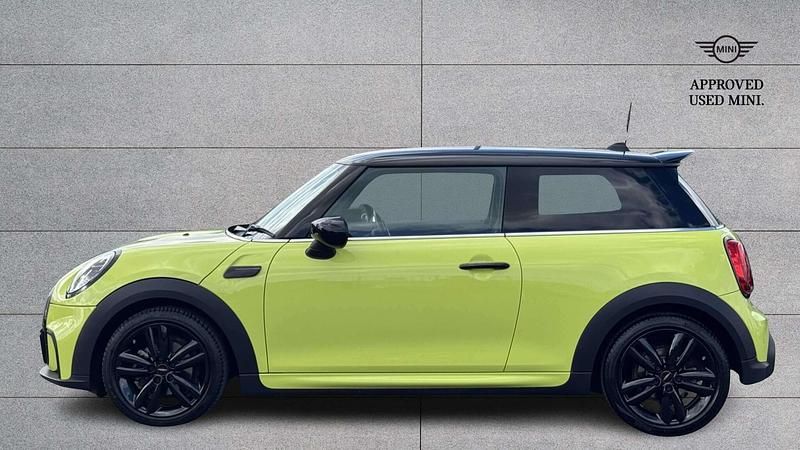 Używany Mini Cooper Hatch 134 KM (98 kW) 2023 Żółty Hatchback