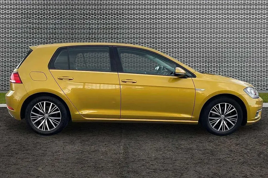 Used VW Golf VII 130 HP (95 kW) 2018