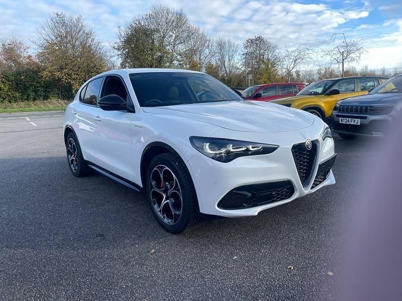 New Alfa Romeo Stelvio Veloce 210 HP (154 kW) 2025 White SUV