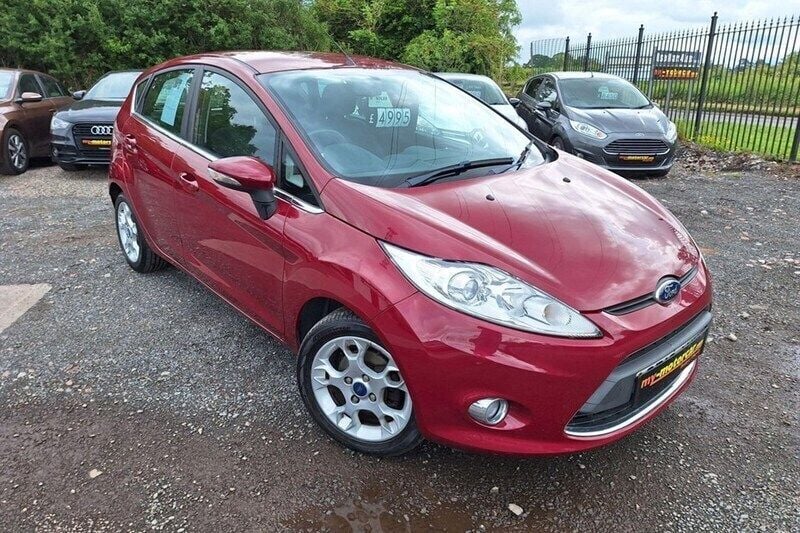 Red Used 2012 Ford Fiesta Zetec Hatchback | £4,995 (Fair price) - Image 1/1