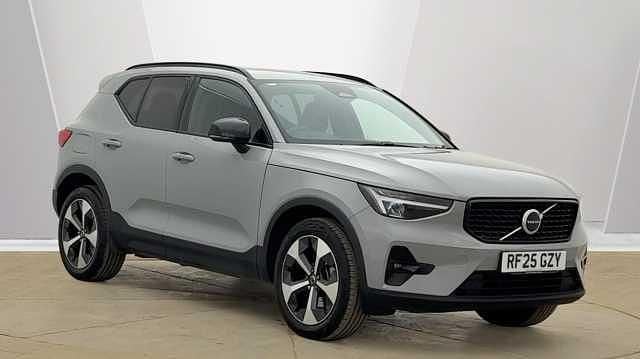 Usado Volvo XC40 Plus 194 HP (142 kW) 2026 SUV