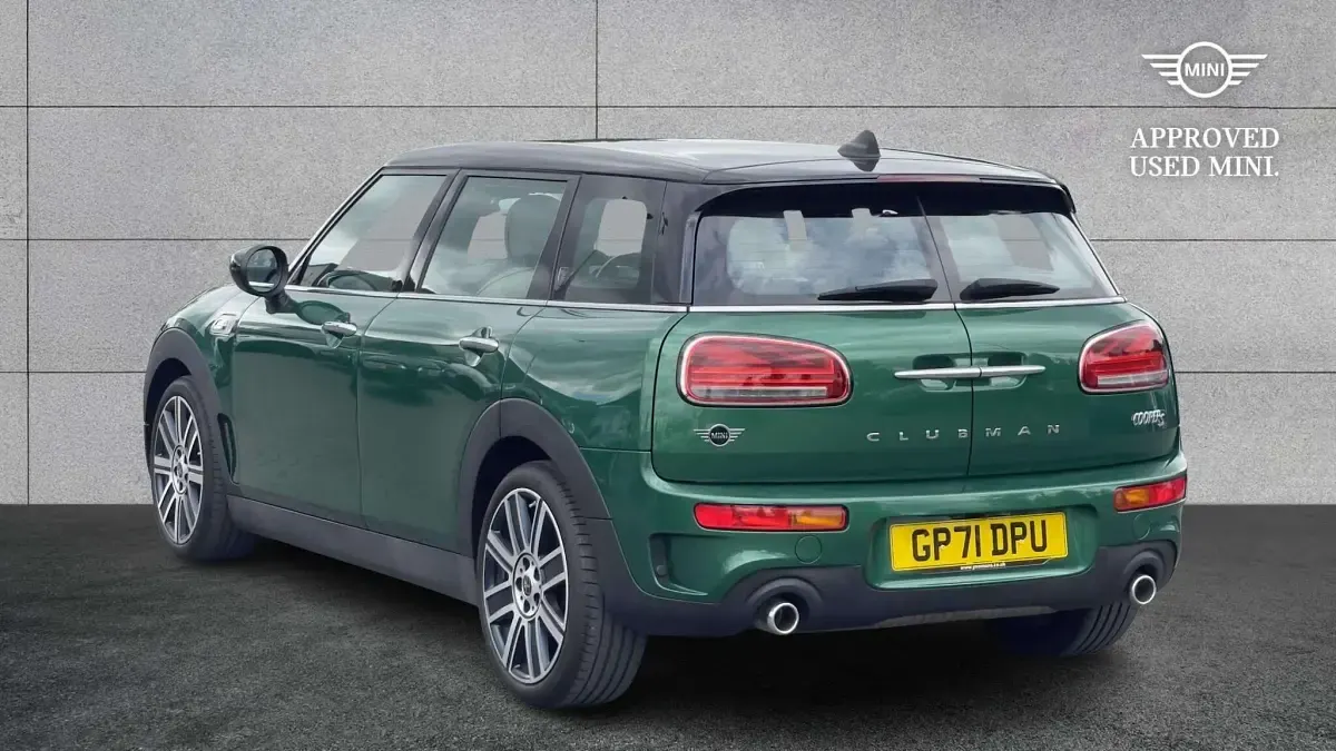 Used Mini Cooper S Clubman Exclusive 176 HP (129 kW) 2021 Green Estate