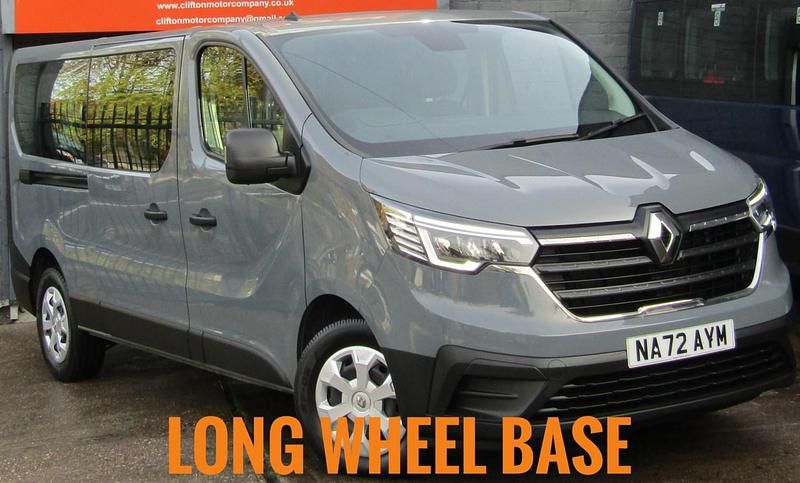 Grey Used 2022 Renault Trafic Business MPV | £18,500 (Expensive) - Image 1/4