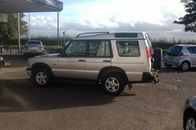 Used 2001 Land Rover Discovery 2 SUV | £2,850 (Super price) - Image 1/4