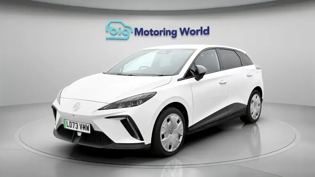 Used MG MG4 EV Trophy 319 kW (435 HP) 2023 White Hatchback