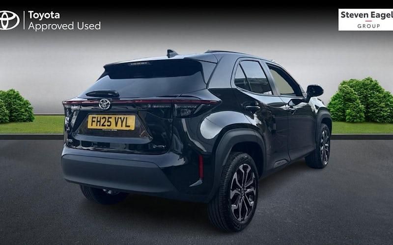 Used Toyota Yaris Hybrid Design 116 HP (85 kW) 2026 Estate