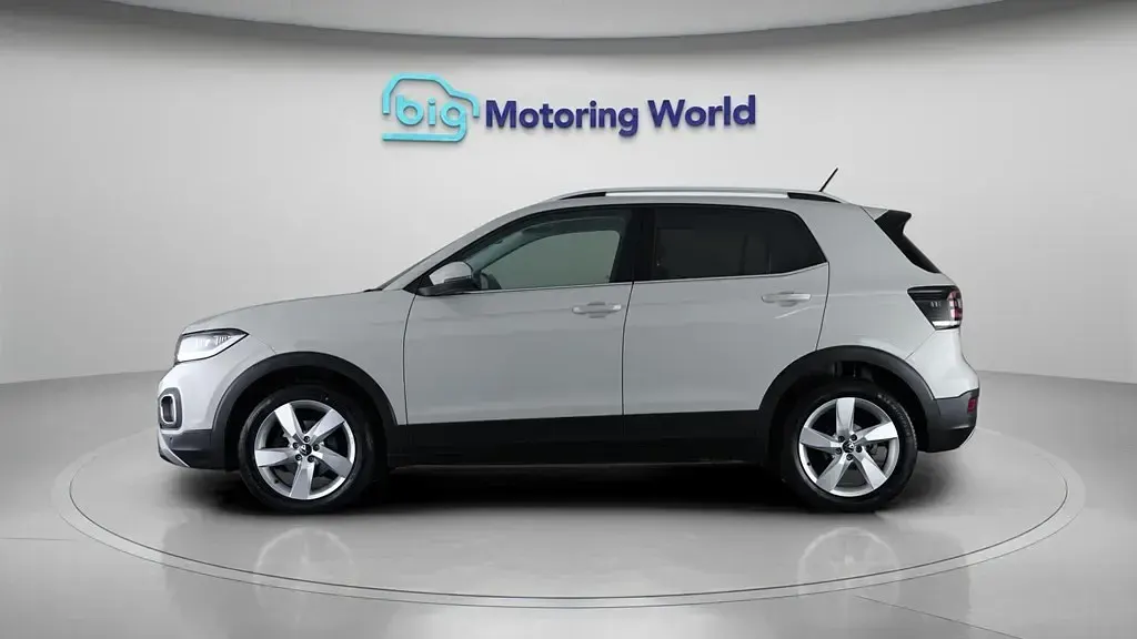 Begagnad VW T-Cross SEL 110 HK (80 kW) 2022 Grå SUV