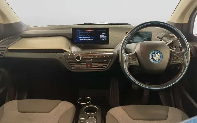 Begagnad BMW i3 Comfort Edition 125 kW (170 HK) 2022 Halvkombi