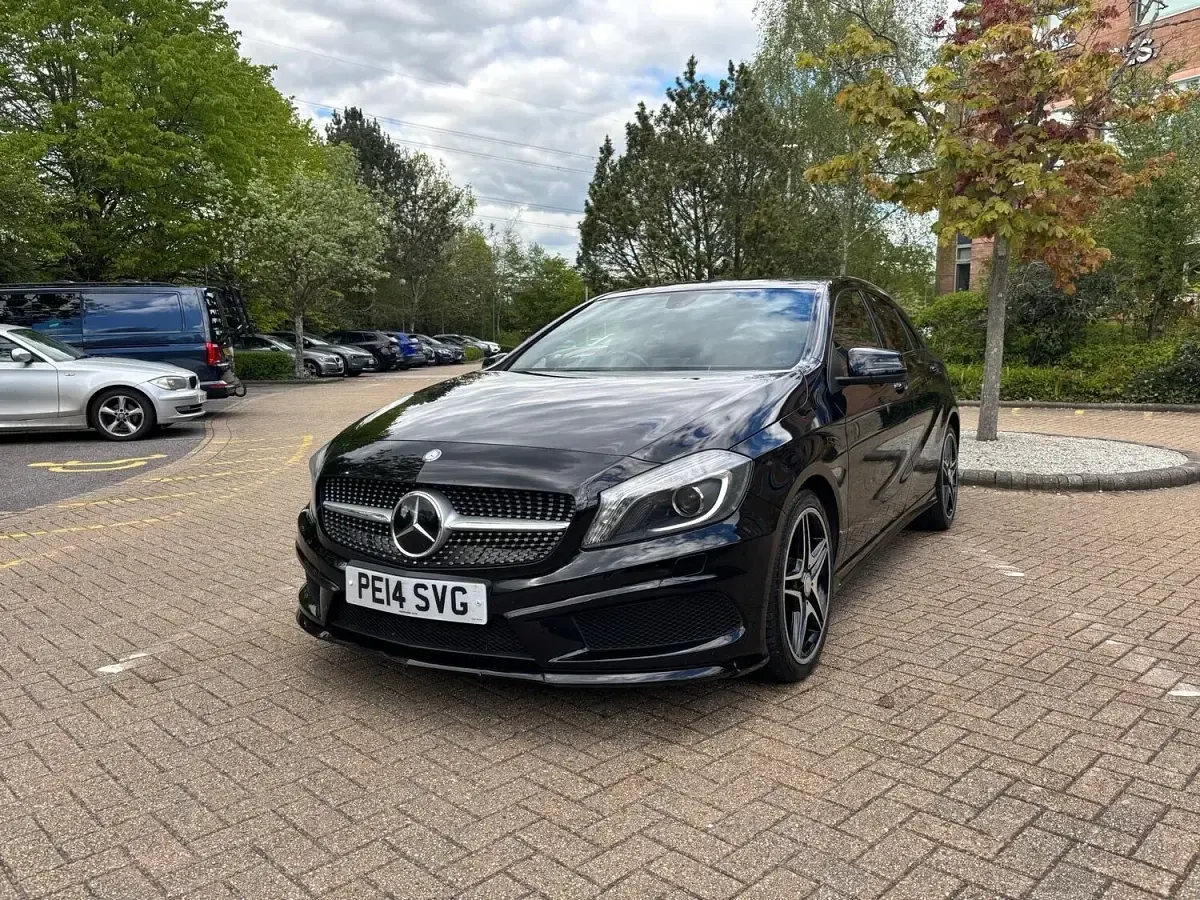 Begagnad Mercedes A200 AMG 136 HK (100 kW) 2014 Svart Halvkombi