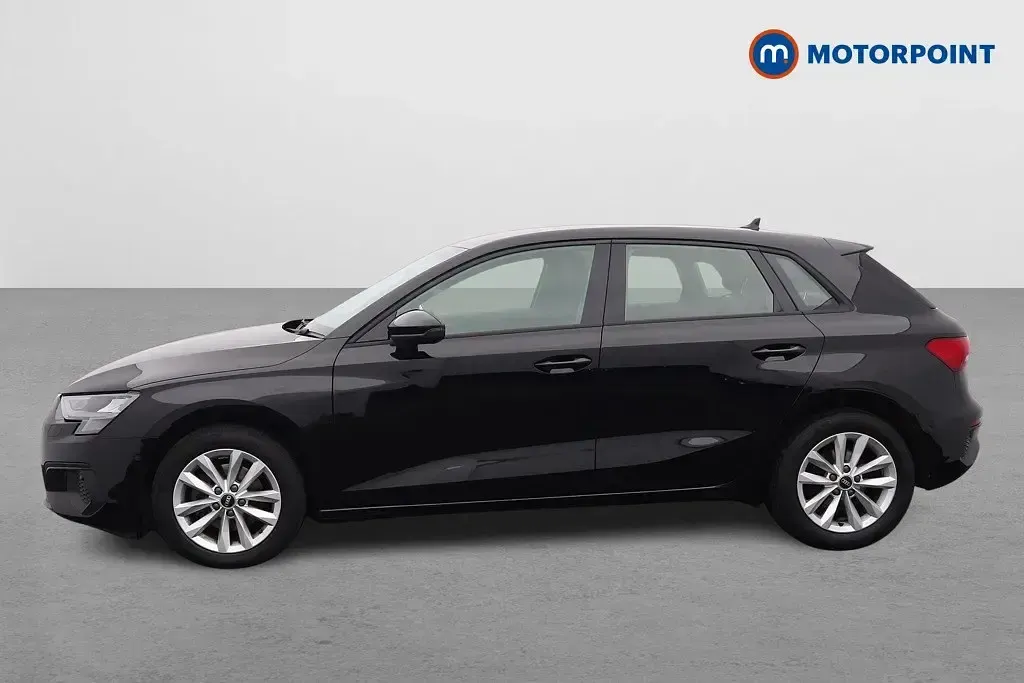 Używany Audi A3 2022 Czarny Sedan/Limuzyna
