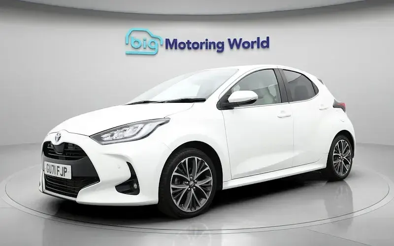 Second-hand Toyota Yaris Hybrid 116 CP (85 kW) 2025 Hatchback