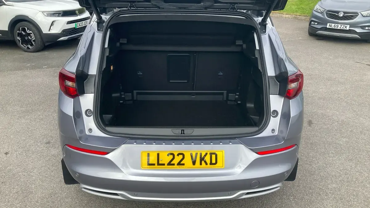 Used Vauxhall Grandland X Ultimate 130 HP (95 kW) 2022 Grey SUV