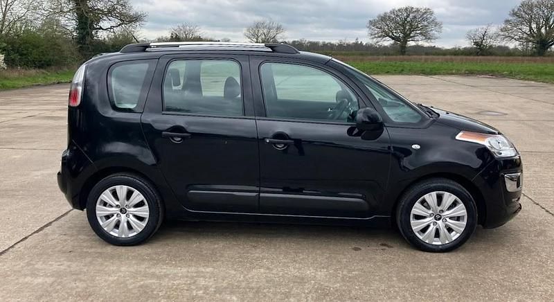 Używany Citroën C3 Picasso PureTech 2016 Czarny Minivan