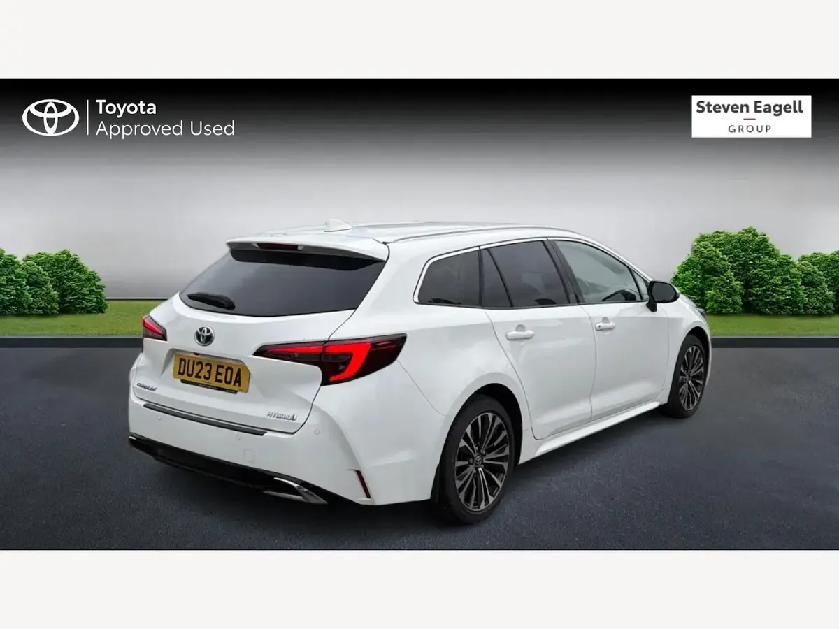 Used Toyota Corolla Design 2023 White Estate