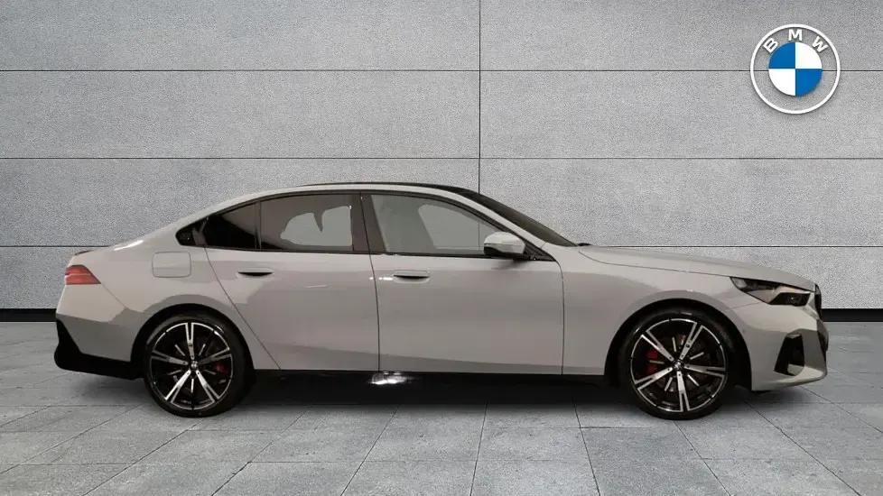Used BMW 520 M Sport 205 HP (150 kW) 2025 Grey
