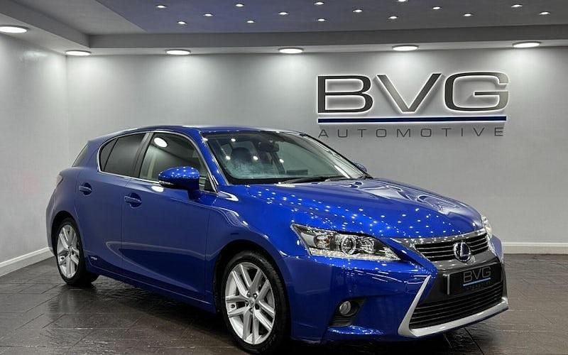 Used Lexus CT200h Luxury Line 136 HP (100 kW) 2017 Hatchback