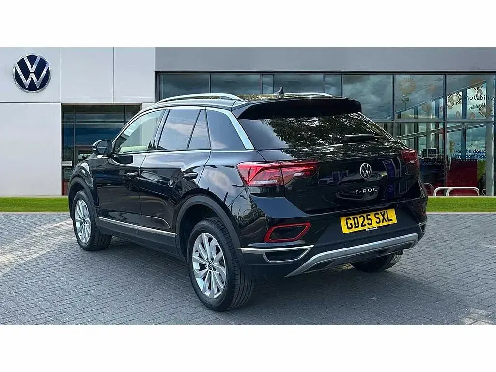 Used VW T-Roc Style 150 HP (110 kW) 2025 Deep black pearl SUV