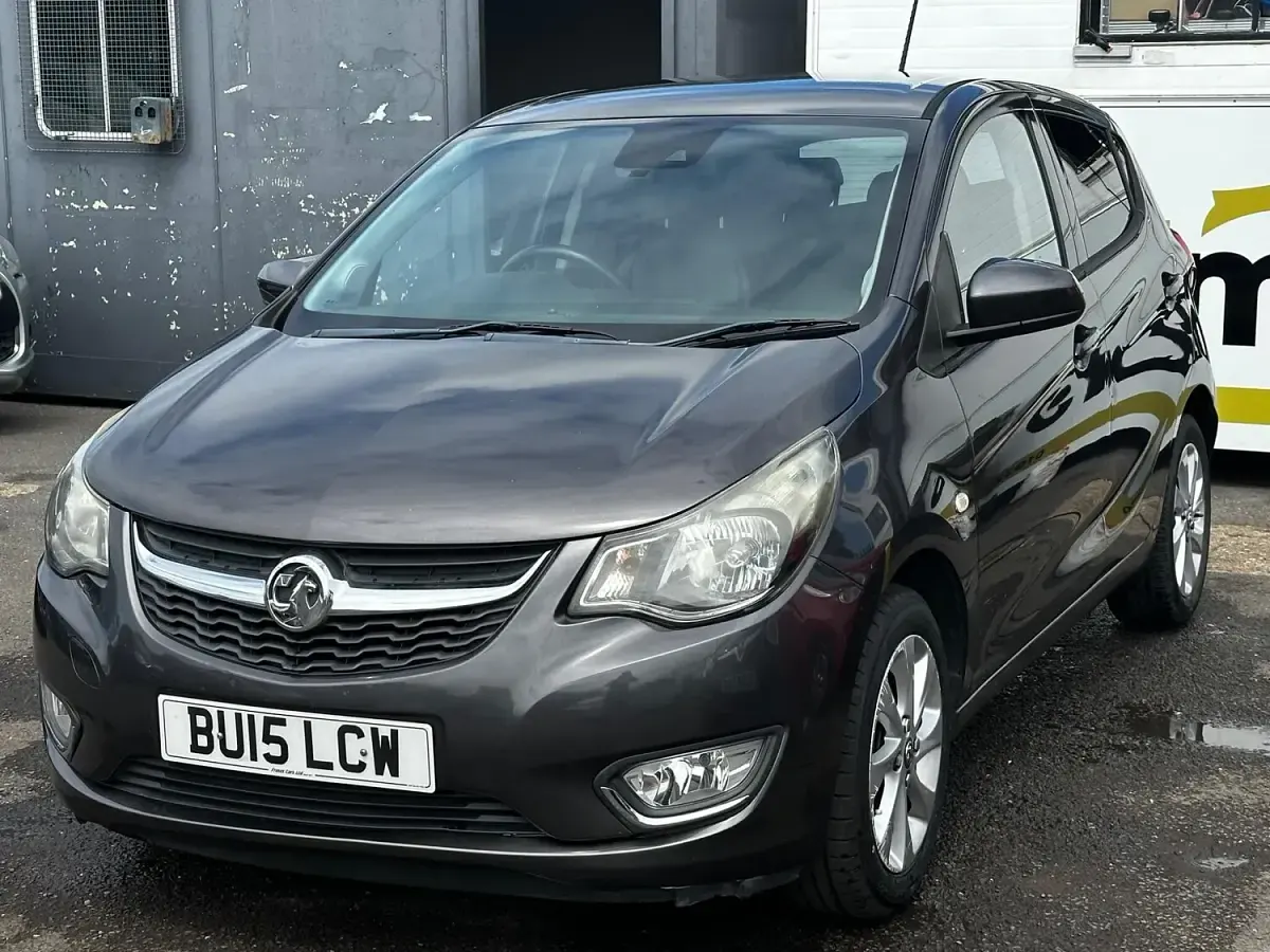 Used Vauxhall Viva 75 HP (55 kW) 2015 Grey Hatchback