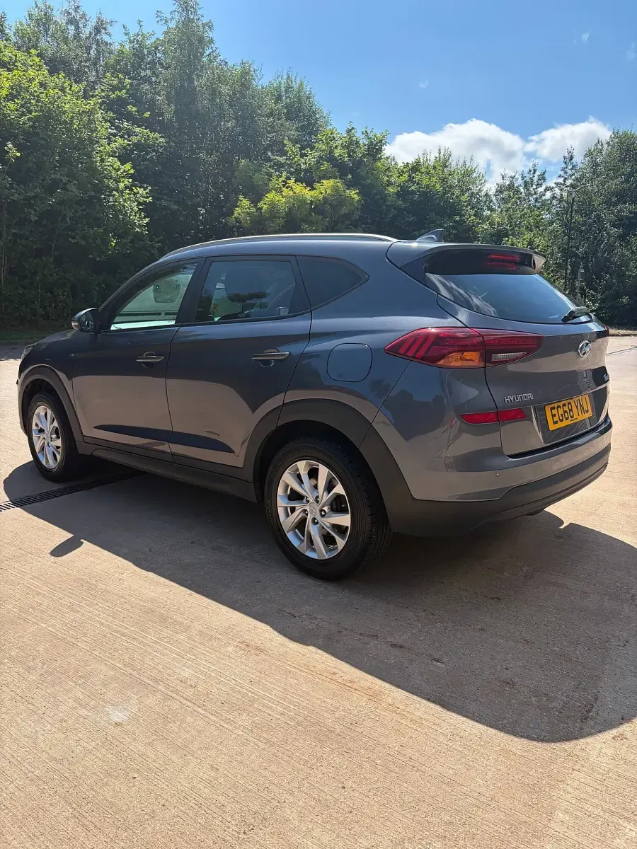 Used Hyundai Tucson SE 132 HP (97 kW) 2019 Grey SUV