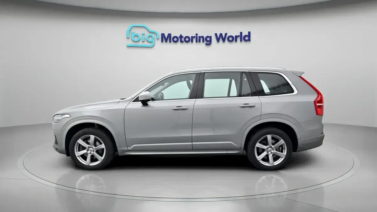Used Volvo XC90 Core 250 HP (183 kW) 2023 Grey SUV