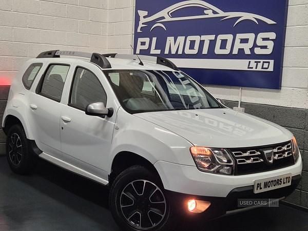 White Used 2017 Dacia Duster Prestige SUV | £10,995 (Good price) - Image 1/4