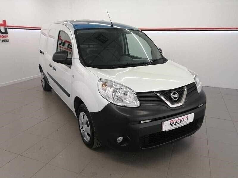 White Used 2021 Nissan NV250 Acenta Van | £8,349 (Fair price) - Image 1/4
