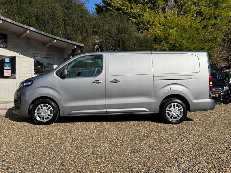 Used Vauxhall Vivaro Sportive 150 HP (110 kW) 2020 Grey MPV