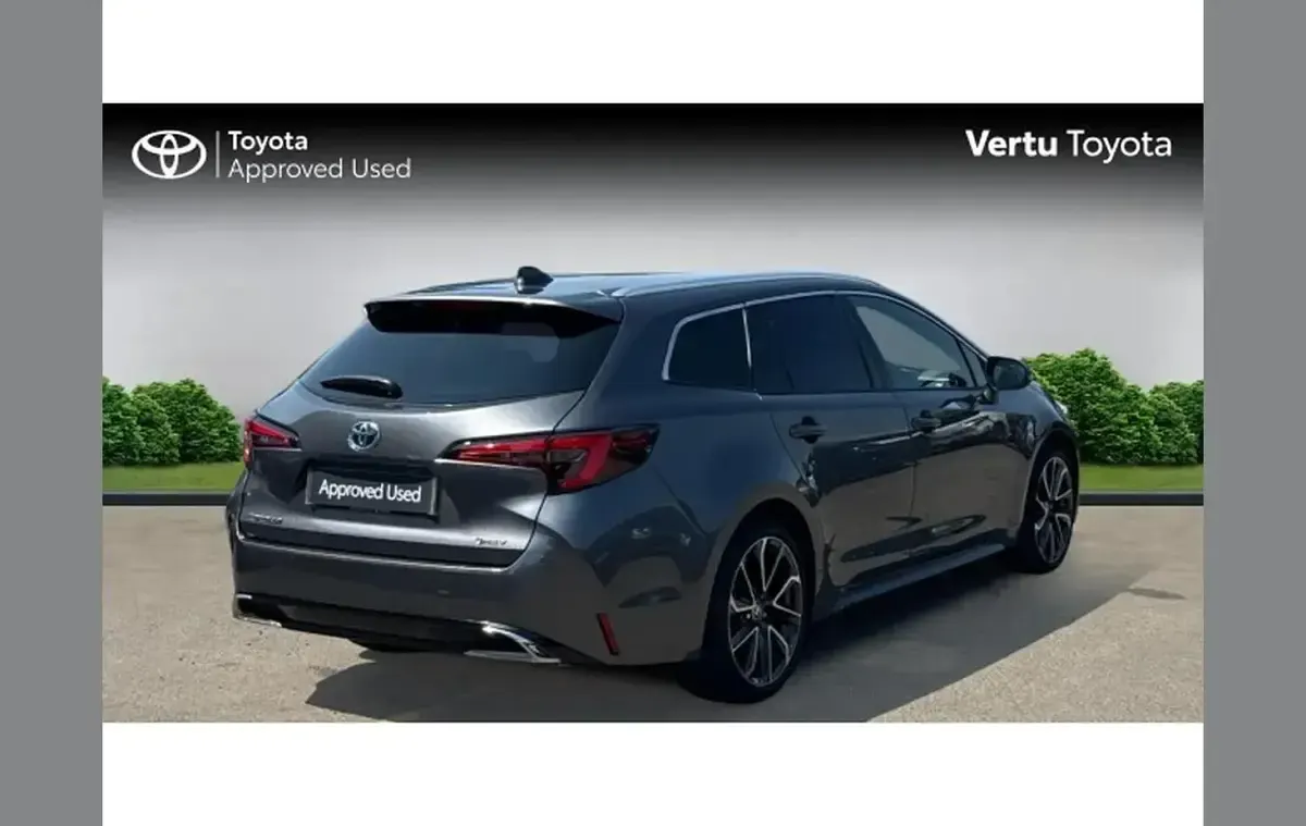 Used Toyota Corolla 196 HP (144 kW) 2025 Grey Estate